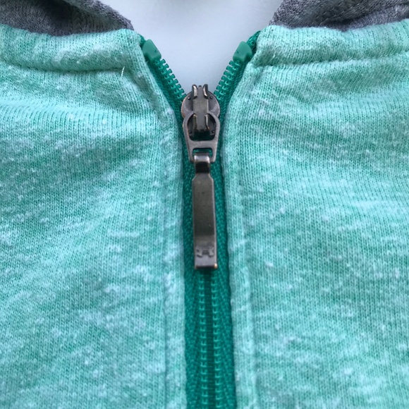 Under Armour light weight green/gray zip hoodie M - Picture 7 of 7